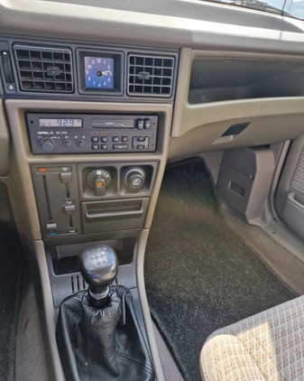 Opel Kadett cena 5500 przebieg: 117000, rok produkcji 1991 z Wrocław małe 137